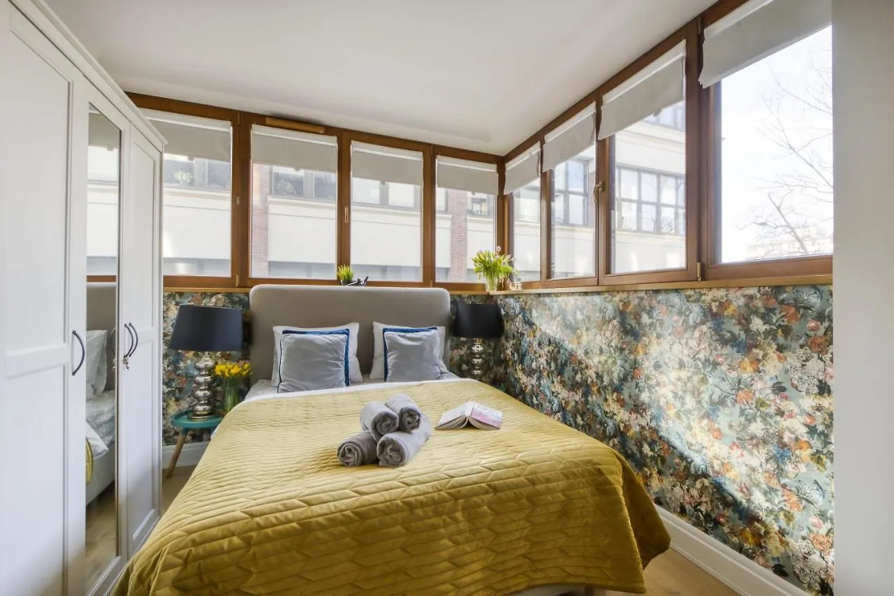 ***  Aparthotel Pawia Deluxe Варшава Польша