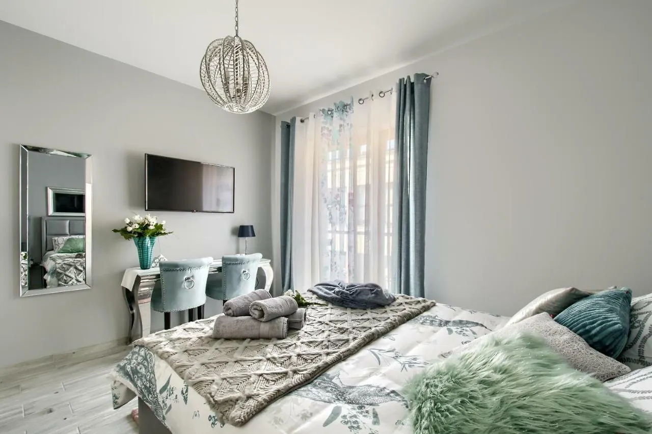 Aparthotel Pawia Deluxe Варшава